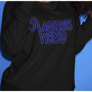 AQUARIUS VIBES - BLACK/BLUE SWEATSHIRT - SWEATSHIRT